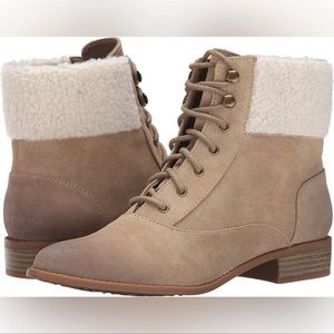 Fix Stitch Tan Faux Fur Lace-up Booties size 8 NEW